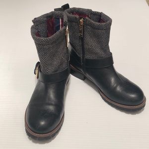 Tommy Hilfiger Black leather and tweed boot